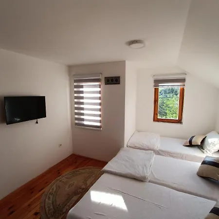 Villa Holiday Home Green *